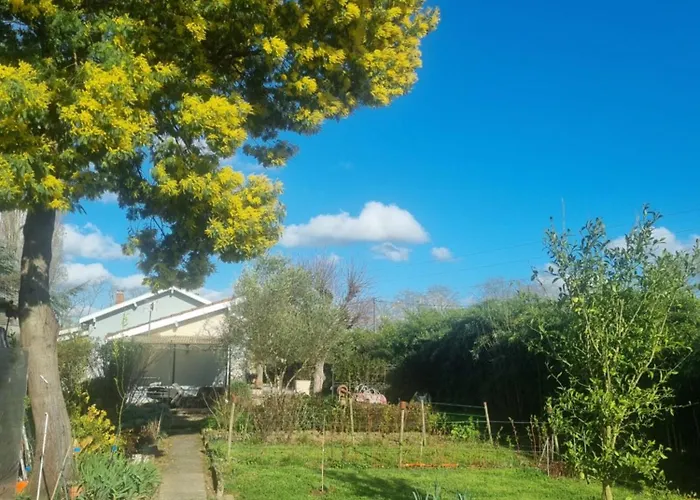 Hébergement de vacances L'oustalet Classé 2 étoiles Carbonne