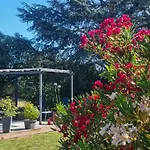 L'oustalet Classe 2 Etoiles Tatil Evi