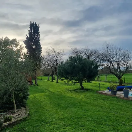 L'oustalet Classe 2 Etoiles Carbonne