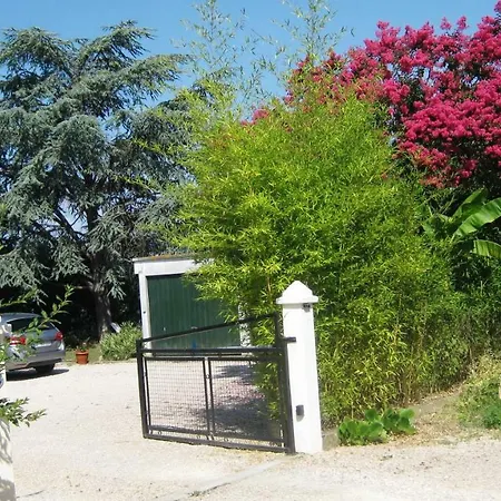 Dom wakacyjny L'oustalet Classe 2 Etoiles *