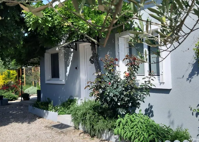 L'oustalet Classe 2 Etoiles Carbonne